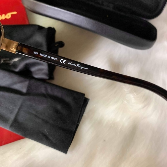 Authentic Salvatore Ferragamo Sunglass - Picture 5 of 8